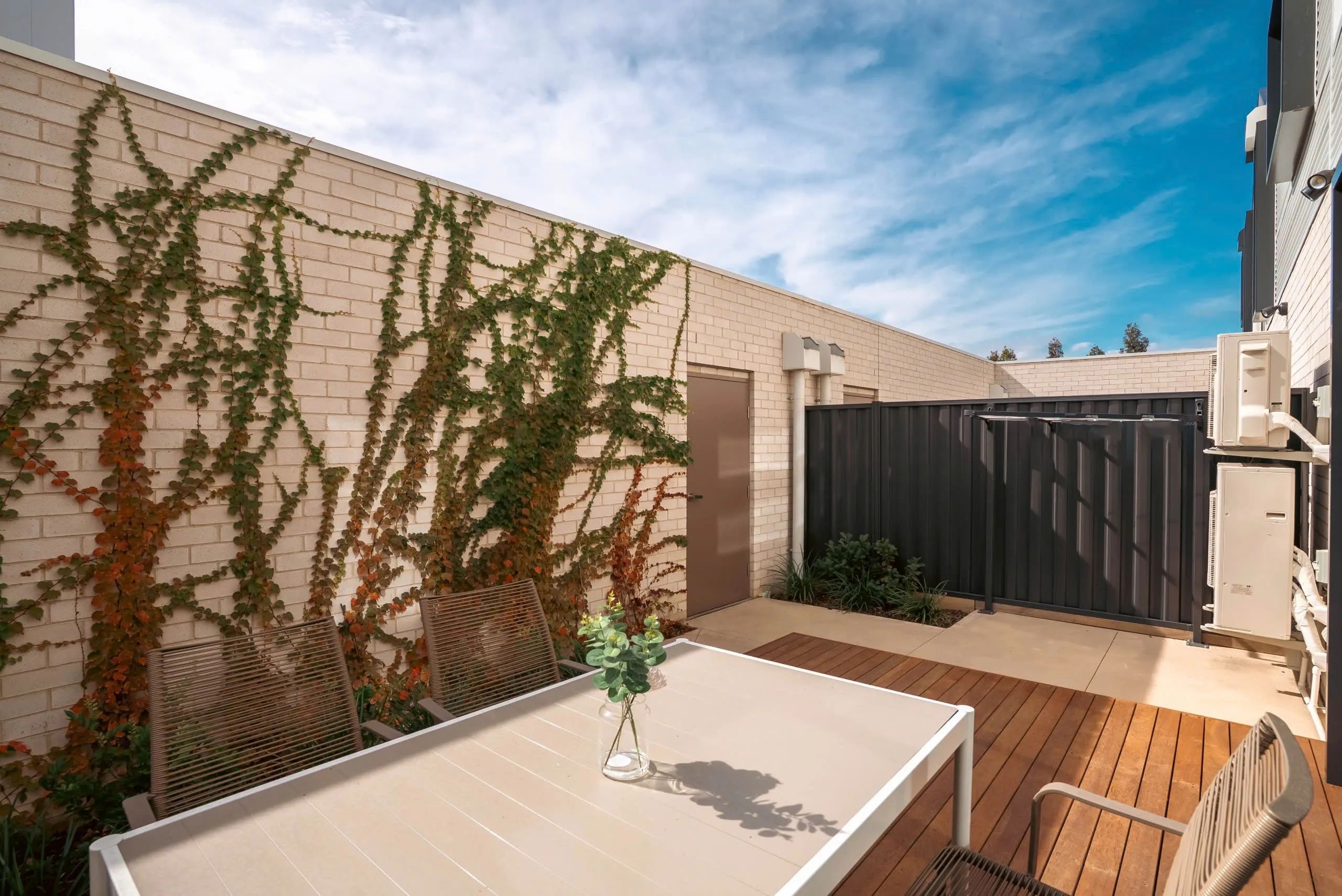 HMH Living Gallery 8